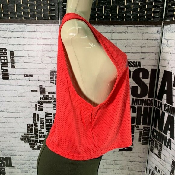 Under Armour L Red Logo Sheer Mesh Scoop Neck Crop Tank Top - Picture 3 of 6